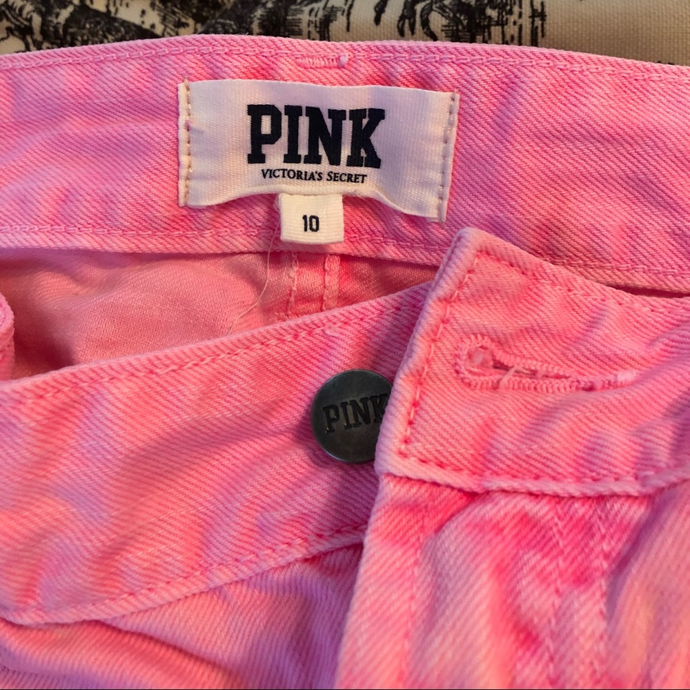 VS PINK. DENIM SHORT size 10. never worn.